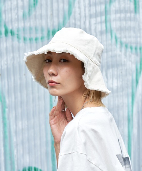 Auntie Rosa Holiday（アンティローザホリデー）の「ツイルフリンジバケットハット（ハット・レディース・ブラック/ホワイト・FREE）」の13枚目の写真