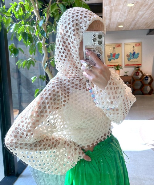 Alley by w closet（アリーバイダブルクローゼット）の「【Alley】おっきめ穴メッシュフードプルオーバー（パーカー・レディース・オフホワイト/ブラック・FREE）」の9枚目の写真