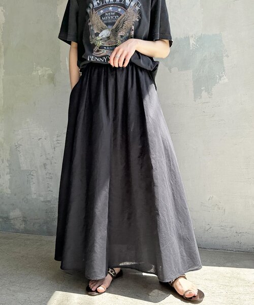 Spick & Span(スピックアンドスパン)の「リネン混ギャザーフレアスカート(スカート・レディース・ホワイト/パープル/オレンジ/チャコールグレー・38/36)」の15枚目の写真