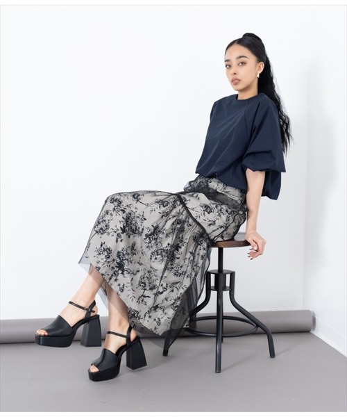 LATINA（ラティーナ）の「バルーンボリュームショートトップスカットソー（Tシャツ/カットソー・レディース・ネイビー/イエロー・FREE）」の10枚目の写真