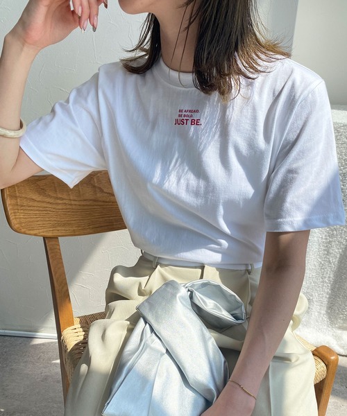 reca(レカ)の「アソートロゴプリントTシャツ(Tシャツ/カットソー・レディース・ホワイト×グリーン/ホワイト×レッド/ホワイト系1/ホワイト×ネイビー/ホワイト系2・FREE)」の2枚目の写真