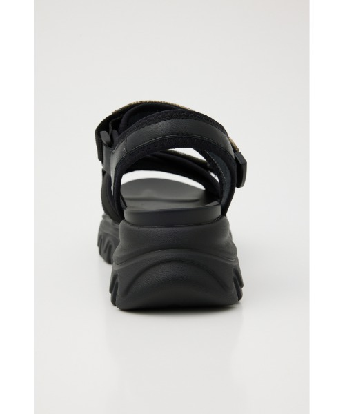 STACCATO（スタッカート）の「ミラーボリュームサンダル（サンダル・レディース・ブラック/ホワイト・23cm/23.5cm/24.5cm/24cm/22.5cm/22cm）」の13枚目の写真