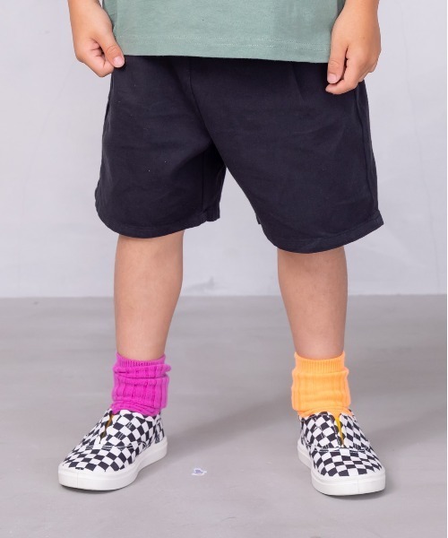 Life Support Products（ライフサポートプロダクツ）の「タックショートパンツ（80～150cm)（その他パンツ・キッズ・レッド系その他/ブラック系その他/ブルー/ブラック/ベージュ/ピンク/イエロー/グリーン/ライトグリーン・80/90/95/100/110/120/130/140/150）」の2枚目の写真