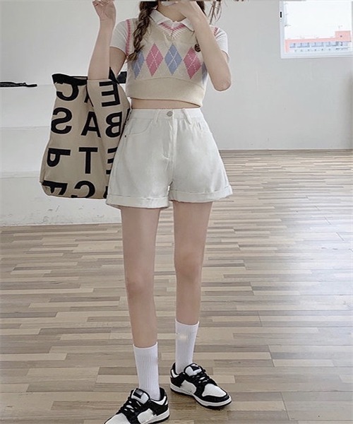 Dream garden(ドリームガーデン)の「ロールアップデニムショートパンツ(デニムパンツ・レディース・ホワイト/ブラック/サックスブルー/ライトブラック/ブルー・XL/L/M/2XL/S)」の7枚目の写真