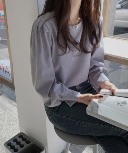 almo(アルモ)の「ギャザーボリューム袖ブラウス(BEY)(シャツ/ブラウス・レディース・ホワイト/ブルー・MEDIUM/LARGE/SMALL)」の6枚目の写真