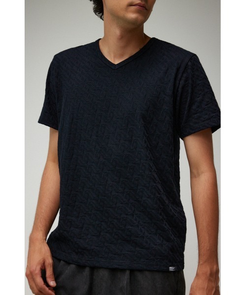 AZUL by moussy(アズールバイマウジー)の「MONOGRAM JACQUARD TOPS/モノグラムジャガードトップス(Tシャツ/カットソー・メンズ・ホワイト/ブラック/ライトカーキ・SMALL/MEDIUM/LARGE)」の1枚目の写真