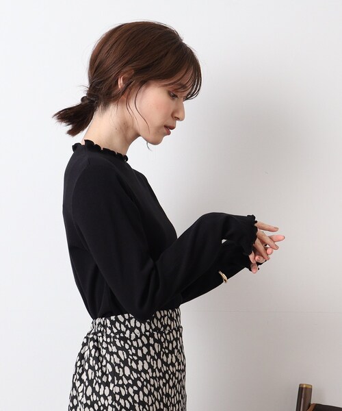 SHOO・LA・RUE（シューラルー）の「◆メロー使いボトルネック長袖インナー（Tシャツ/カットソー・レディース・オフホワイト/ブラック/ブラウン系・02/03/04）」の14枚目の写真