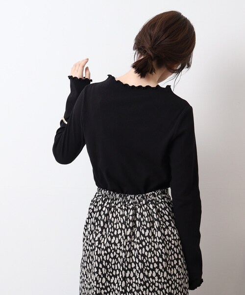 SHOO・LA・RUE（シューラルー）の「◆メロー使いボトルネック長袖インナー（Tシャツ/カットソー・レディース・オフホワイト/ブラック/ブラウン系・02/03/04）」の15枚目の写真