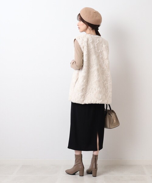 SHOO・LA・RUE（シューラルー）の「◆メロー使いボトルネック長袖インナー（Tシャツ/カットソー・レディース・オフホワイト/ブラック/ブラウン系・02/03/04）」の17枚目の写真