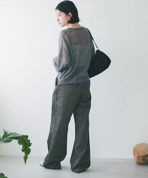 RIVE DROITE(リヴドロワ)の「シアークルーニット(ニット/セーター・レディース・オフホワイト/キャメル/チャコールグレー・FREE)」の16枚目の写真