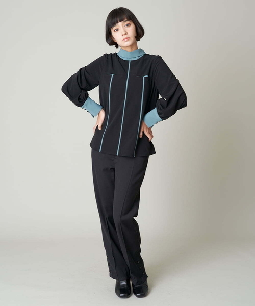 A de a.v.v(アードアー・ヴェ・ヴェ)の「バイカラーパイピングボウタイブラウス(シャツ/ブラウス・レディース・ベージュ/ブラック・38/36)」の15枚目の写真