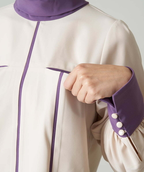 A de a.v.v(アードアー・ヴェ・ヴェ)の「バイカラーパイピングボウタイブラウス(シャツ/ブラウス・レディース・ベージュ/ブラック・38/36)」の8枚目の写真