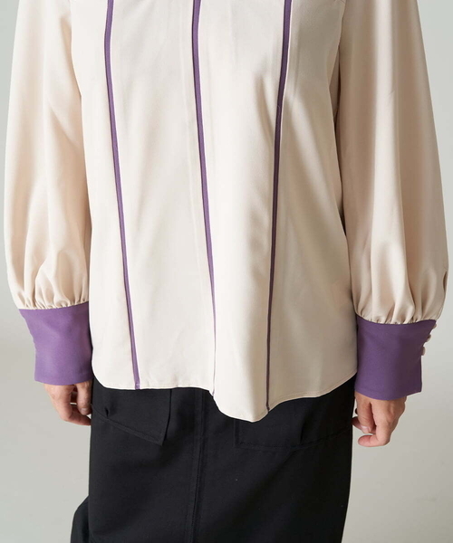 A de a.v.v(アードアー・ヴェ・ヴェ)の「バイカラーパイピングボウタイブラウス(シャツ/ブラウス・レディース・ベージュ/ブラック・38/36)」の10枚目の写真