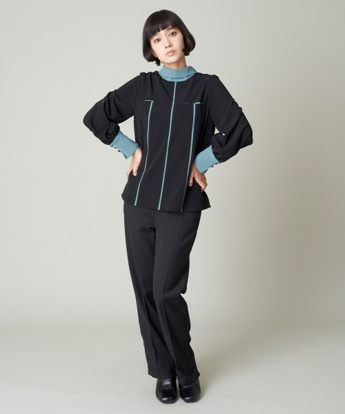 A de a.v.v(アードアー・ヴェ・ヴェ)の「バイカラーパイピングボウタイブラウス(シャツ/ブラウス・レディース・ベージュ/ブラック・38/36)」の18枚目の写真