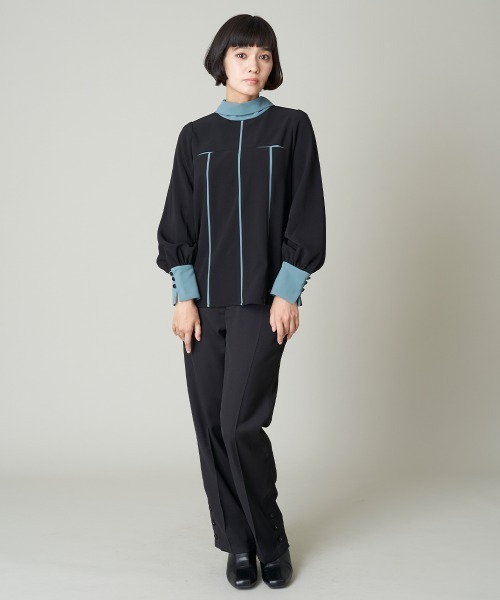 A de a.v.v(アードアー・ヴェ・ヴェ)の「バイカラーパイピングボウタイブラウス(シャツ/ブラウス・レディース・ベージュ/ブラック・38/36)」の19枚目の写真