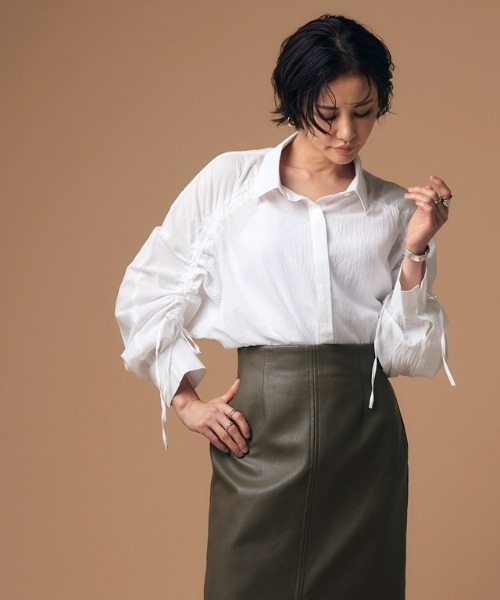 RASW（ラス）の「[RASW]ドロストシャーリングシャツ（シャツ/ブラウス・レディース・カーキ/オフホワイト/ベージュ/ブラック・M）」の2枚目の写真