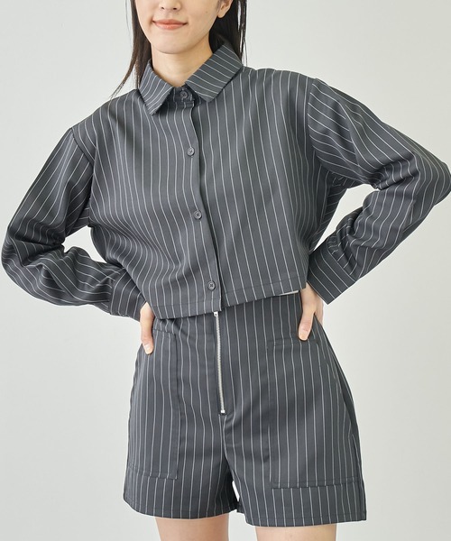 ANAP(アナップ)の「ピンストライプクロップドシャツ【セットアップ対応】(シャツ/ブラウス・レディース・スミクロ/オフホワイト/ブラウン・FREE)」の3枚目の写真