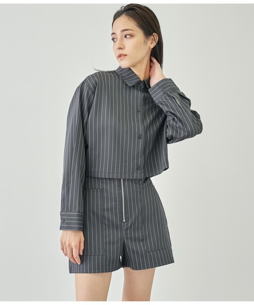 ANAP(アナップ)の「ピンストライプクロップドシャツ【セットアップ対応】(シャツ/ブラウス・レディース・スミクロ/オフホワイト/ブラウン・FREE)」の10枚目の写真
