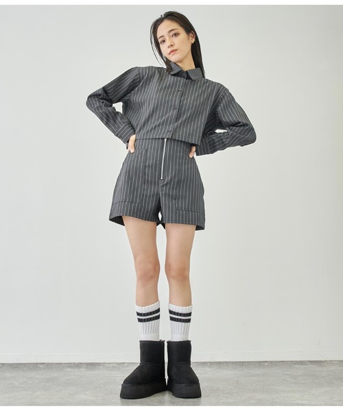 ANAP(アナップ)の「ピンストライプクロップドシャツ【セットアップ対応】(シャツ/ブラウス・レディース・スミクロ/オフホワイト/ブラウン・FREE)」の15枚目の写真