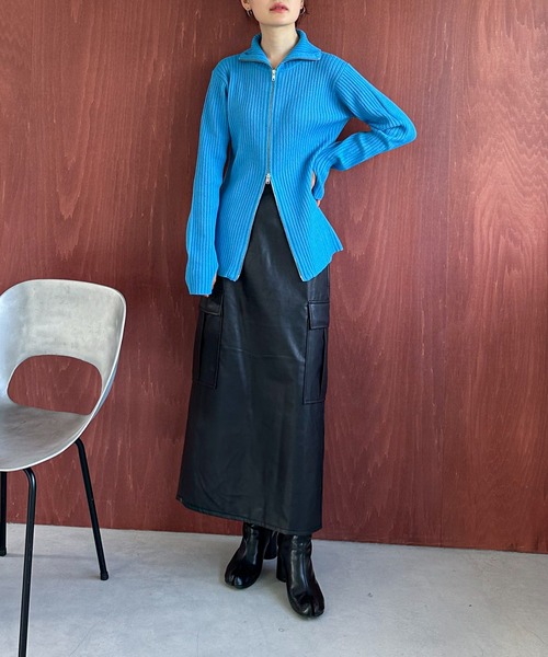 feepur（フェピュール）の「フェイクレザーIラインカーゴスカート（スカート・レディース・オフホワイト/ブラック・MEDIUM/SMALL）」の4枚目の写真