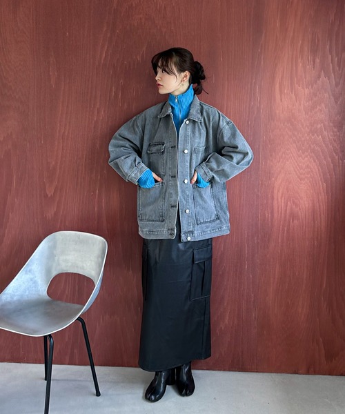 feepur（フェピュール）の「フェイクレザーIラインカーゴスカート（スカート・レディース・オフホワイト/ブラック・MEDIUM/SMALL）」の7枚目の写真