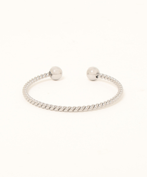 tone（トーン）の「kare/ダブルボールツイストバングル　サージカルステンレス 316L　メンズ・レディース兼用【 汗・水に強い 】（バングル/リストバンド・レディース・シルバー・FREE）」の2枚目の写真