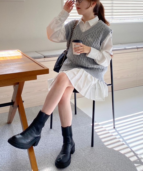 セール】ワンポイント刺繍ケーブルニットベスト（ベスト）｜one after