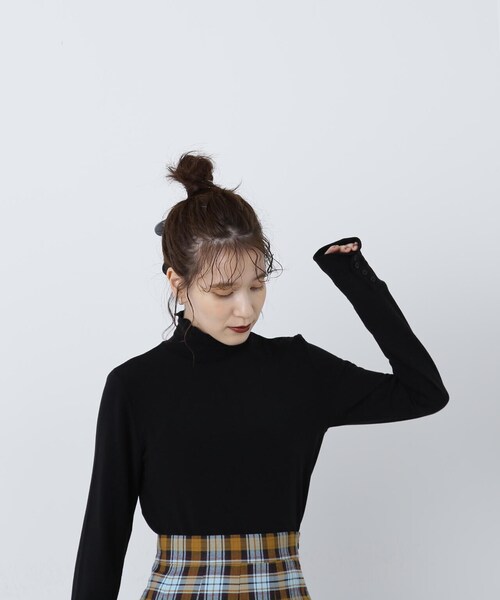 N.（N. Natural Beauty Basic）（エヌエヌナチュラルビューティーベーシック）の「◆ボタンカフススリーブカットソー（Tシャツ/カットソー・レディース・オフホワイト/ブラック/ミント・MEDIUM）」の6枚目の写真