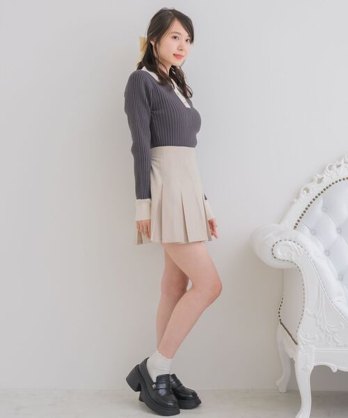 ems excite（エムズエキサイト）の「襟付きリブNTPO（ニット/セーター・レディース・チャコールグレー/ブルー/ナチュラル・FREE）」の22枚目の写真