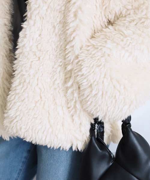 reca（レカ）の「シープファーノーカラーミドルコート（ノーカラーコート・レディース・アイボリー/ライトベージュ・FREE）」の6枚目の写真