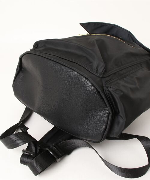 and it_（アンドイット）の「Legato Largoグロッシーコンビ リュック（バックパック/リュック・レディース・グレー/グレイッシュベージュ/ブラック・FREE）」の5枚目の写真