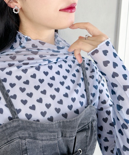 √nuage(ルートニュアージュ)の「ハートメローフリルシアートップス(Tシャツ/カットソー・レディース・ホワイト/パープル・FREE)」の2枚目の写真