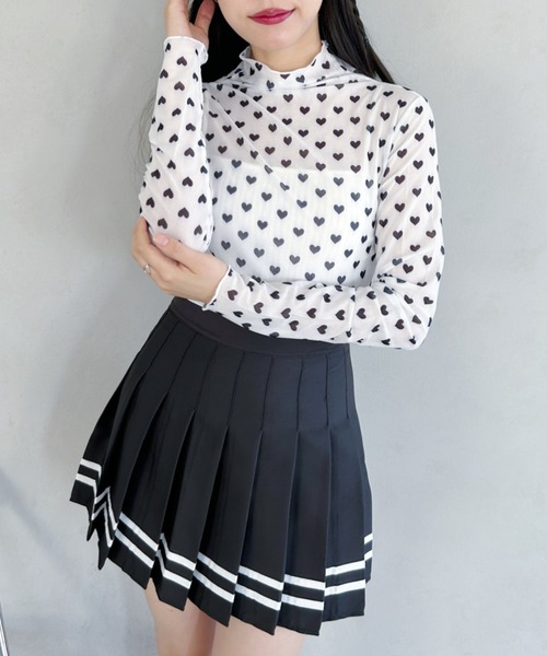 √nuage(ルートニュアージュ)の「ハートメローフリルシアートップス(Tシャツ/カットソー・レディース・ホワイト/パープル・FREE)」の5枚目の写真
