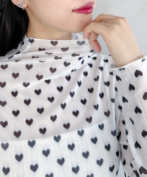 √nuage(ルートニュアージュ)の「ハートメローフリルシアートップス(Tシャツ/カットソー・レディース・ホワイト/パープル・FREE)」の3枚目の写真