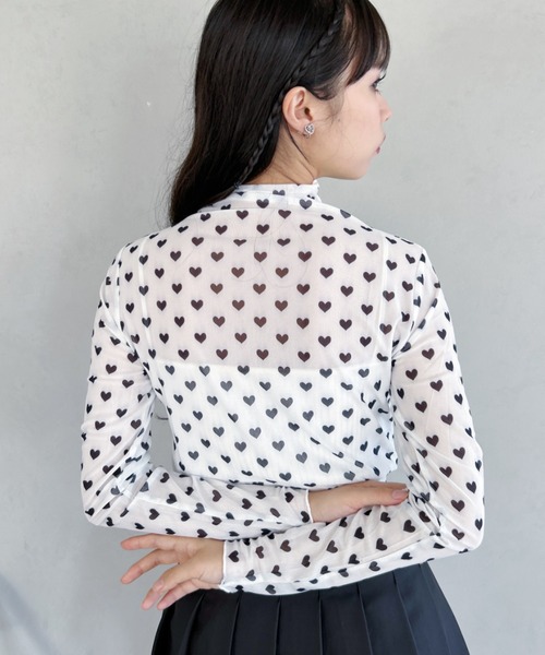 √nuage(ルートニュアージュ)の「ハートメローフリルシアートップス(Tシャツ/カットソー・レディース・ホワイト/パープル・FREE)」の6枚目の写真