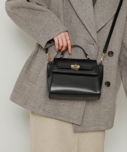 SENSE OF PLACE by URBAN RESEARCH(センスオブプレイスバイアーバンリサーチ)の「フェイクカナグショルダーバッグ(ショルダーバッグ・レディース・ブラック/ライトベージュ/グリーン・ONE)」の1枚目の写真