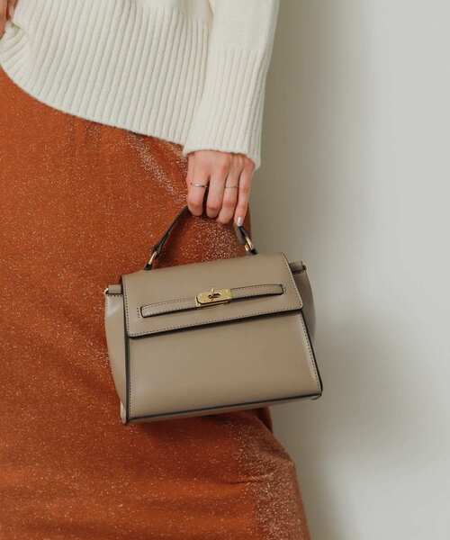 SENSE OF PLACE by URBAN RESEARCH(センスオブプレイスバイアーバンリサーチ)の「フェイクカナグショルダーバッグ(ショルダーバッグ・レディース・ブラック/ライトベージュ/グリーン・ONE)」の22枚目の写真