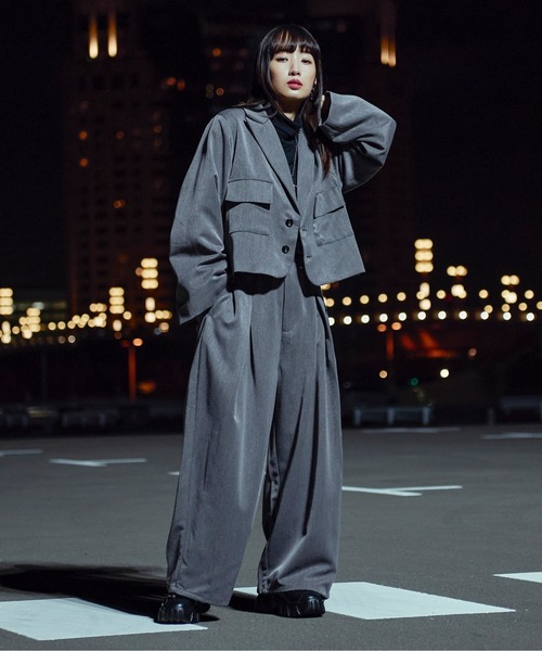 Ellno Loset（エルノロゼット）の「ベルト付き2wayタックパンツ/セットアップ対応（スラックス・メンズ・ブラック/チャコールグレー・SMALL/X-SMALL/LARGE/MEDIUM）」の5枚目の写真