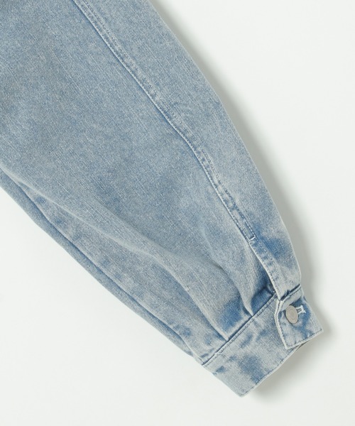 notch.(ノッチ)の「【 notch. by yui 】ボリュームスリーブデニムジャケット(デニムジャケット・レディース・スカイブルー/ネイビー・M)」の10枚目の写真