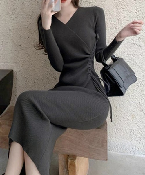 Miniministore(ミニミニストア)の「カシュクール リブニットワンピース 秋冬(ワンピース・レディース・ブラック/チャコールグレー・フリー)」の2枚目の写真