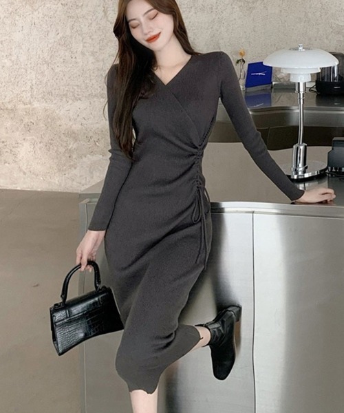 Miniministore(ミニミニストア)の「カシュクール リブニットワンピース 秋冬(ワンピース・レディース・ブラック/チャコールグレー・フリー)」の6枚目の写真