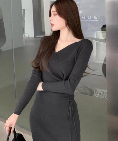 Miniministore(ミニミニストア)の「カシュクール リブニットワンピース 秋冬(ワンピース・レディース・ブラック/チャコールグレー・フリー)」の7枚目の写真
