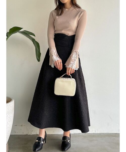 dazzlin（ダズリン）の「ヘムレースリブニットトップス（ニット/セーター・レディース・ブラック/オフホワイト/ベージュ/グレー/ピンク・FREE）」の10枚目の写真