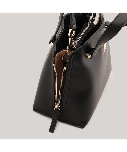 TOMMY HILFIGER（トミーヒルフィガー）の「【FUDGE掲載】モダンミニトートバッグ（ショルダーバッグ・レディース・ブラック/グリーン/ホワイト/カーキ/グリーン系その他・FREE）」の9枚目の写真