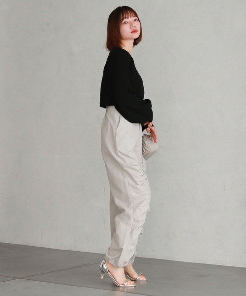 archives（アルシーヴ）の「ギャザーパラシュートパンツ（その他パンツ・レディース・アイボリー/ブラック/グレー・MEDIUM）」の18枚目の写真