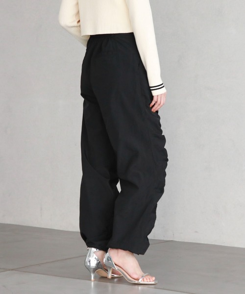 archives（アルシーヴ）の「ギャザーパラシュートパンツ（その他パンツ・レディース・アイボリー/ブラック/グレー・MEDIUM）」の20枚目の写真