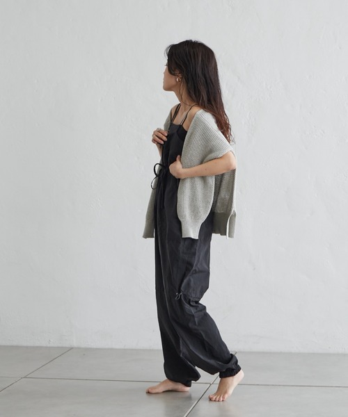 Franklin Climbing(フランクリンクライミング)の「【Retreat】ギャザーカーゴサロペット《UVカット・撥水》(サロペット/オーバーオール・レディース・ブラック/ベージュ・ONE SIZE)」の4枚目の写真