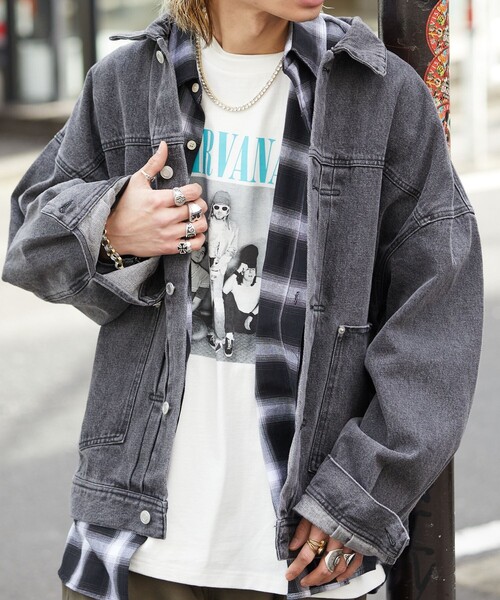 PUBLUX（パブリュクス）の「PUBLUX/パブリュクス ワイドビッグデニムジャケット/デニム/セットアップ対応(限定展開)（デニムジャケット・メンズ・ブルー/チャコールグレー/ブラック・SMALL/MEDIUM/LARGE）」の17枚目の写真