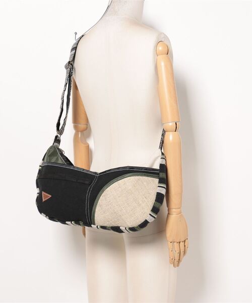 チャイハネ(チャイハネ)の「【チャイハネ】パチルショルダーバッグ(ショルダーバッグ・レディース・オレンジ/グリーン/ブラック・FREE)」の4枚目の写真