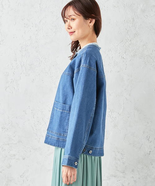 Petit Honfleur（プチオンフルール）の「ノーカラーデニムジャケット（デニムジャケット・レディース・ネイビー/ブルー・9号/11号/13号）」の4枚目の写真
